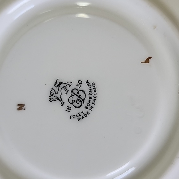 Rare find Gorgeous E.B. Foley Gold Gilt Filigree Tea Cup and Saucer - Picture 5 of 7